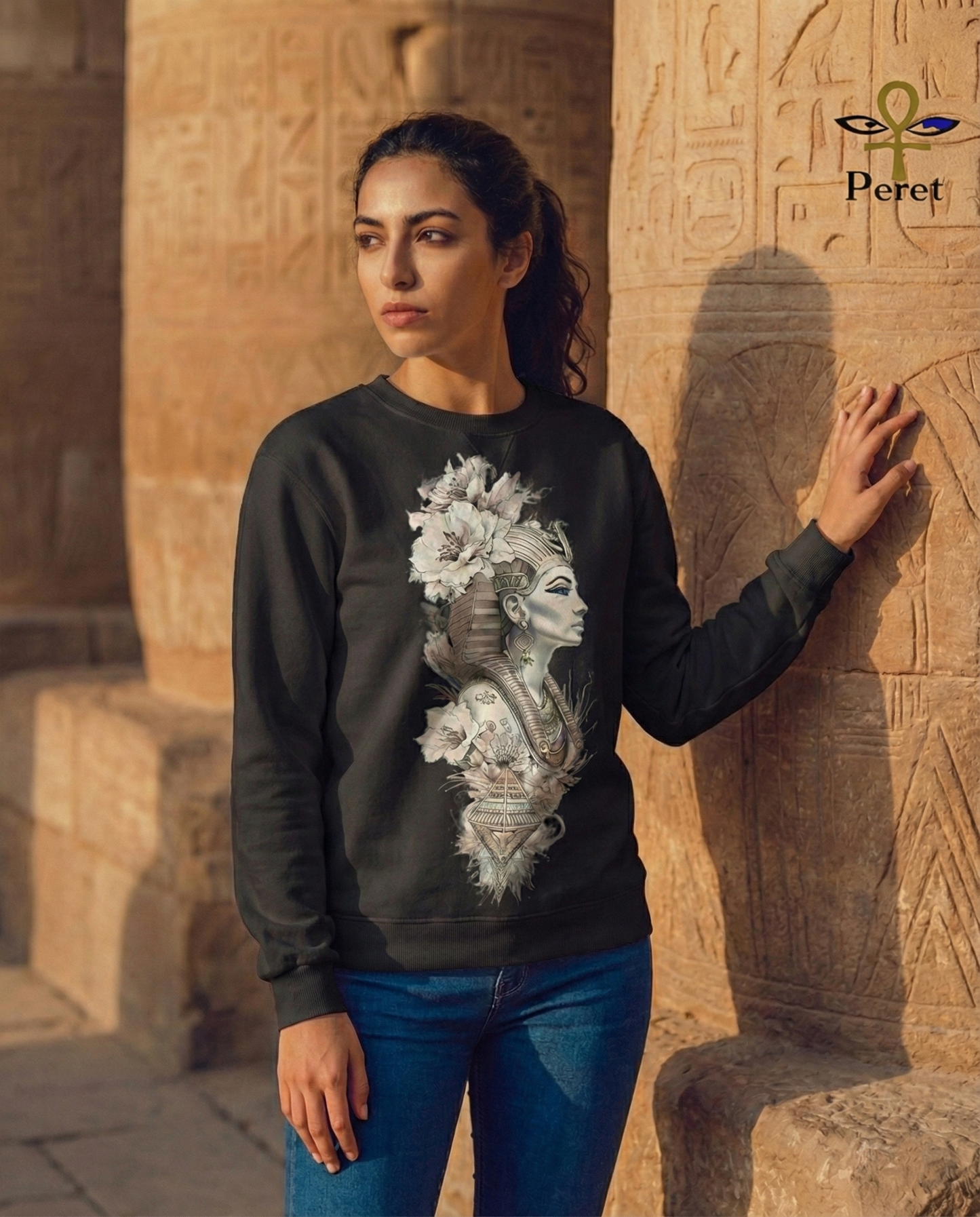 Queen Nefertiti Bloom - Crew neck Sweatshirt